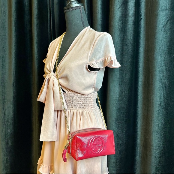 Gucci Soho crossbody bag in magenta pink leather *new with defect* - Picture 2 of 14